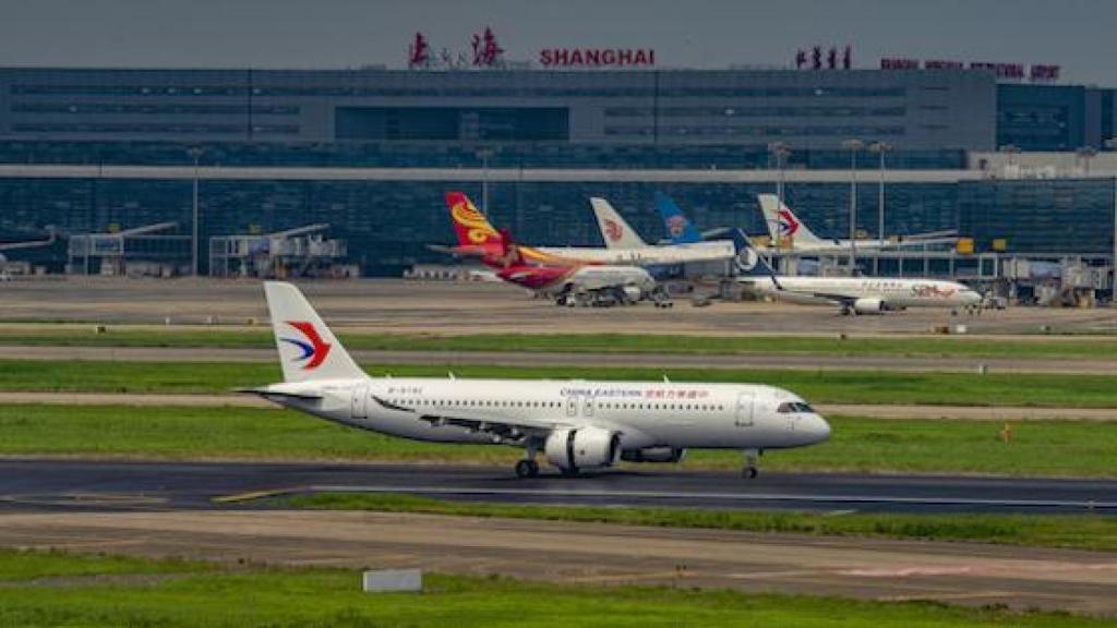 China Eastern Airlines recibe el segundo avión C919.