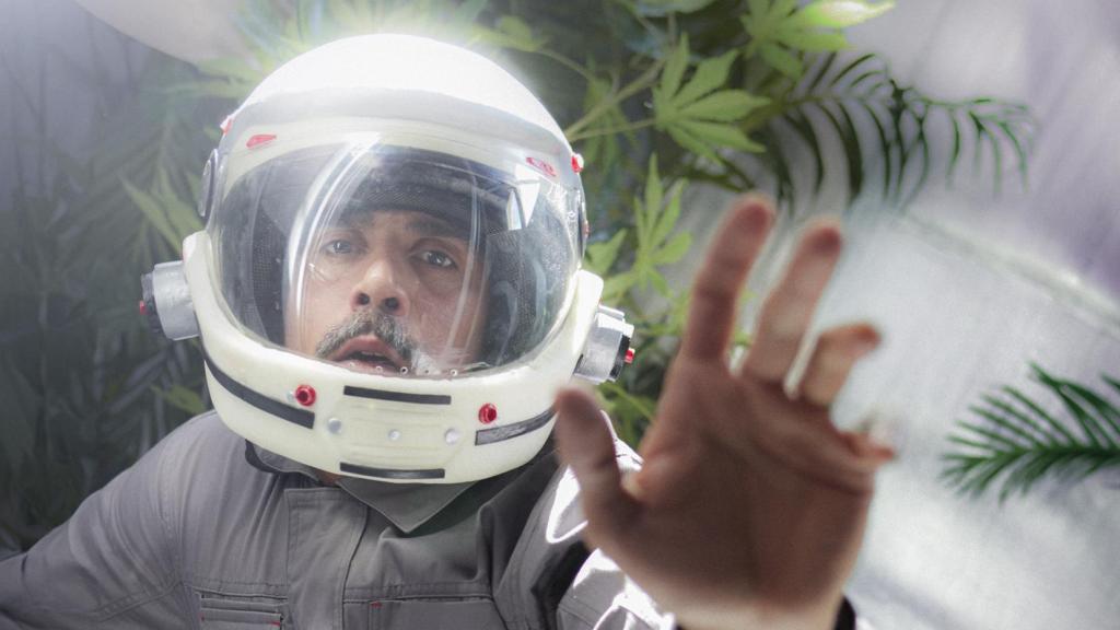 Carlos Beluga en un momento del ensayo de la obra. Foto: Jesús Ugalde