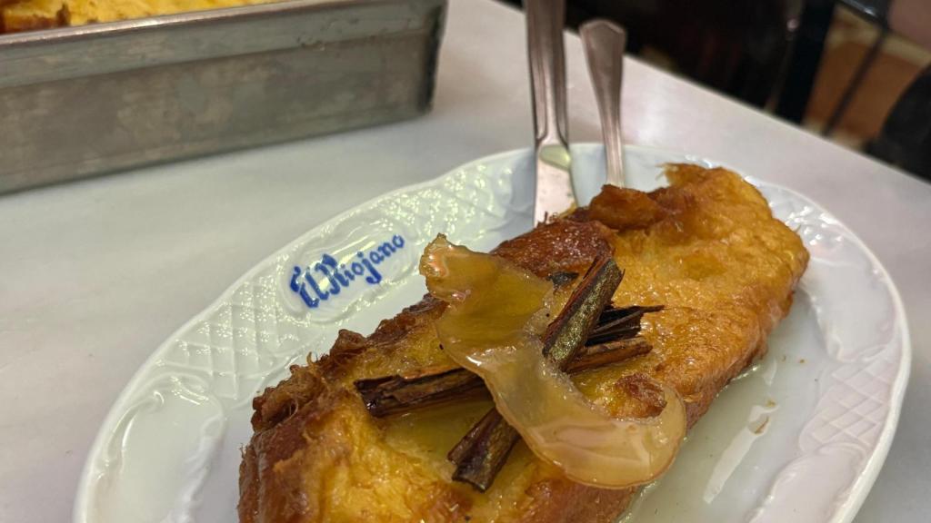 Una torrija de El Riojano