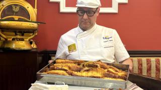 Roberto Martín, pastelero y gerente de El Riojano