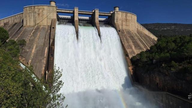 El embalse de El Grado, en la provincia de Huesca.