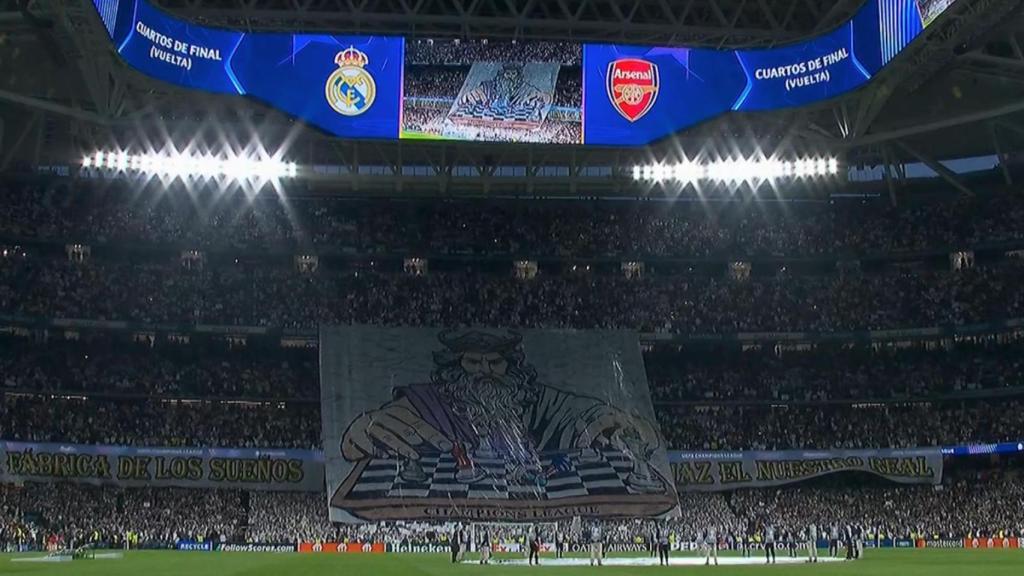 El tifo en el Bernabéu antes del Madrid - Arsenal.