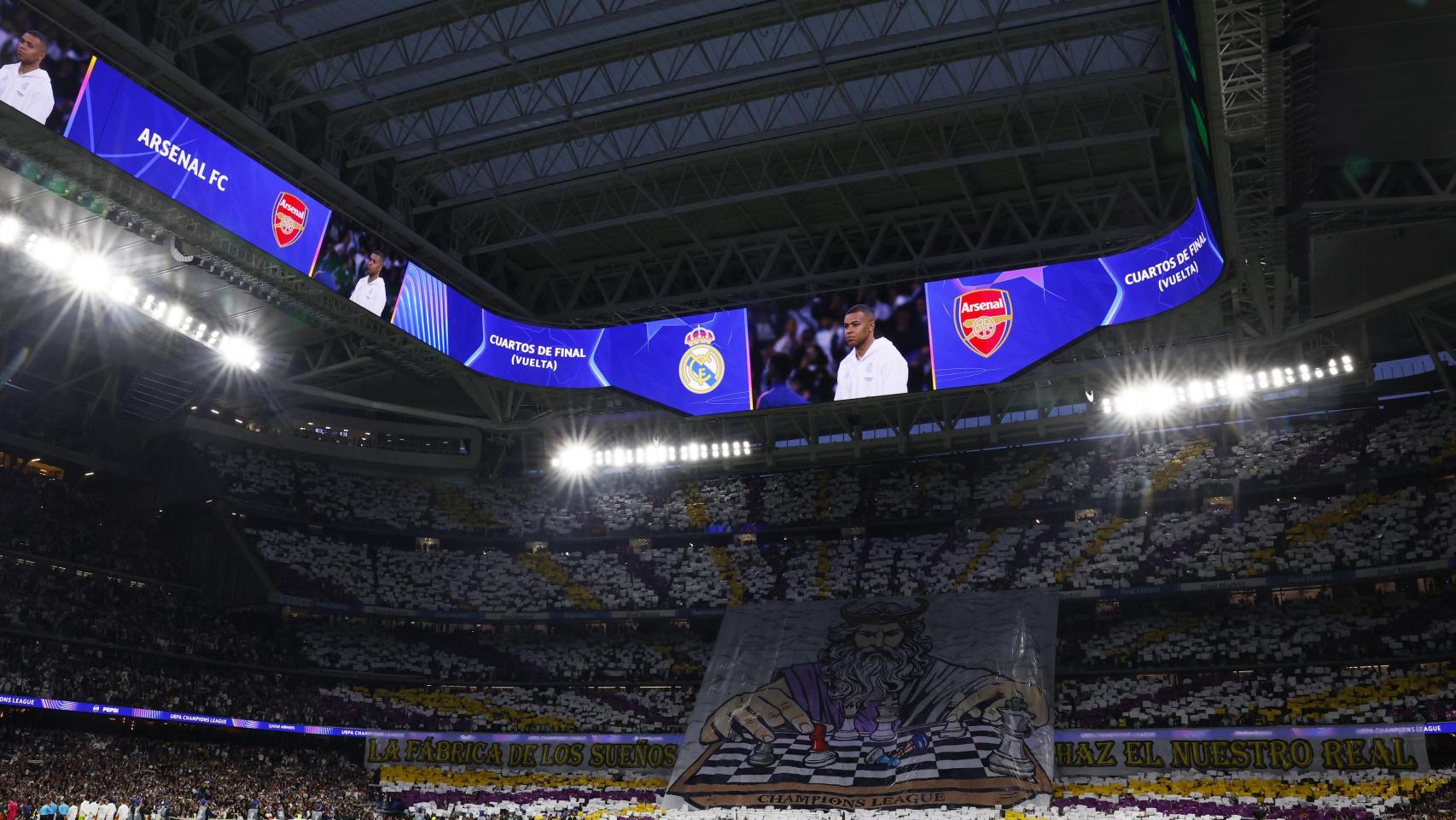 Aspecto del Santiago Bernabéu antes de que arrancara el partido ante el Arsenal.