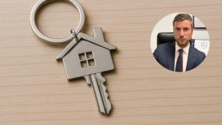 Montaje con llaves de una vivienda y Pablo Ródenas, abogado