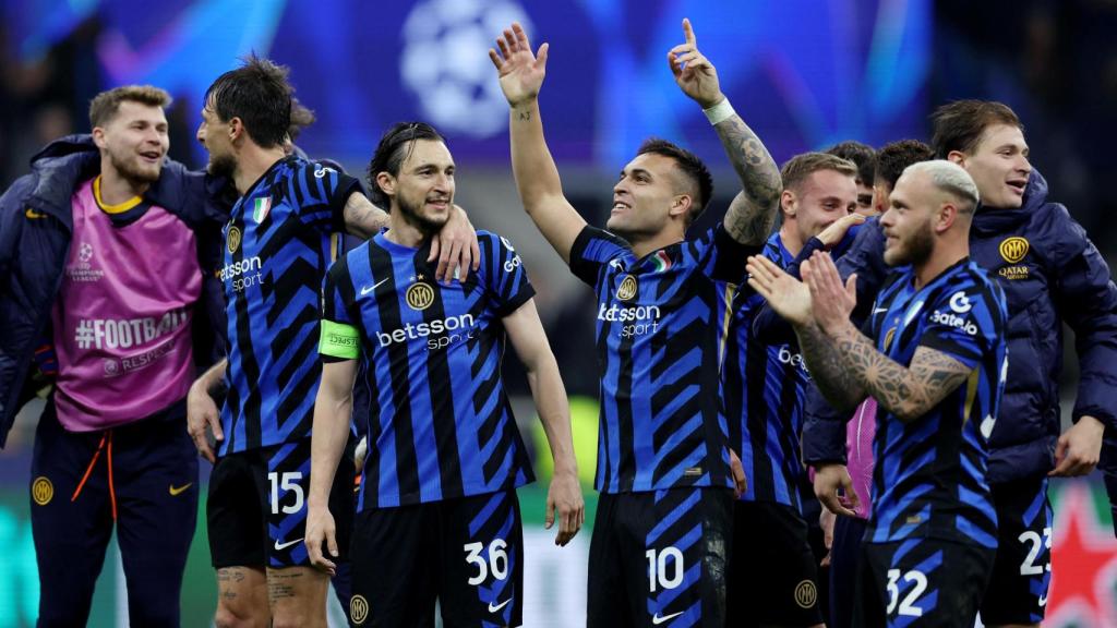 Los jugadores del Inter celebran el pase a semifinales de la Champions.