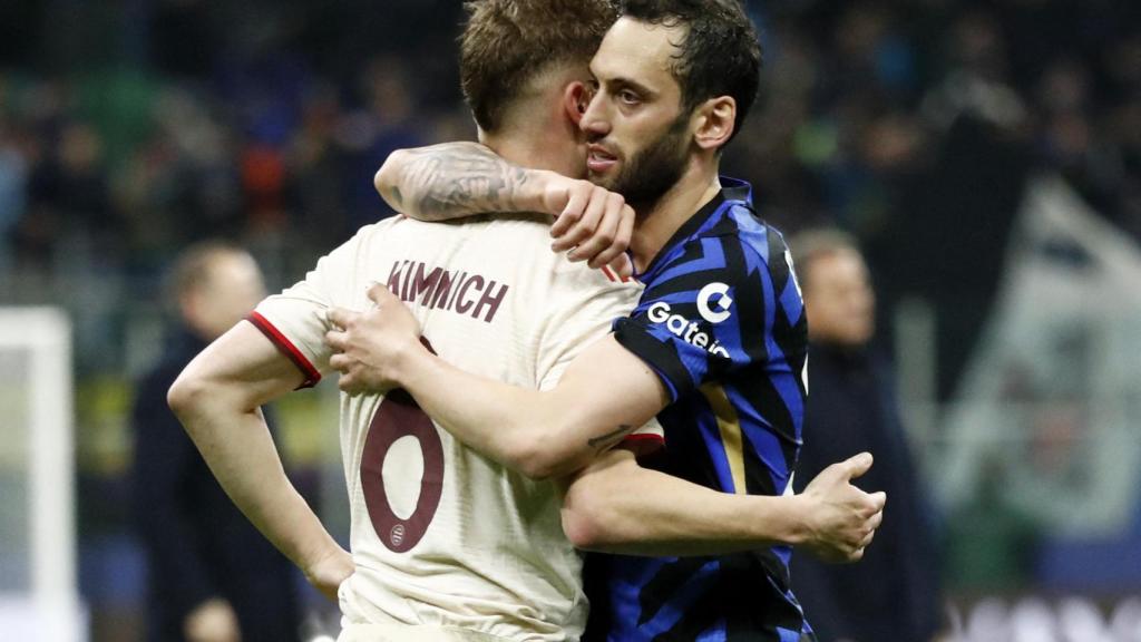 Kimich, consolado por Calhanoglu.