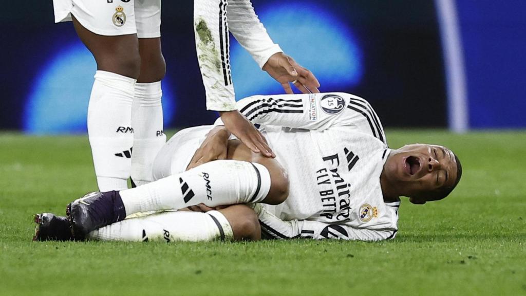 Kylian Mbappé lesionado ante el Arsenal
