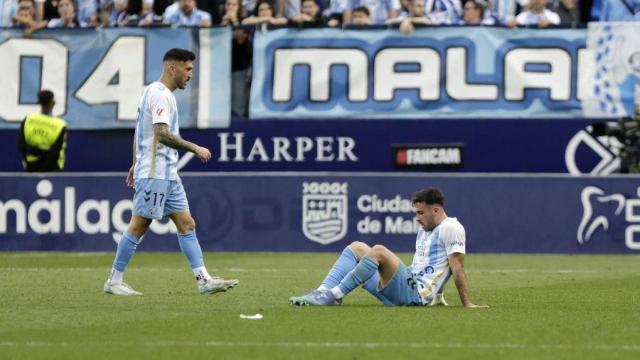 Carlos Puga se lamenta tras un partido en La Rosaleda.