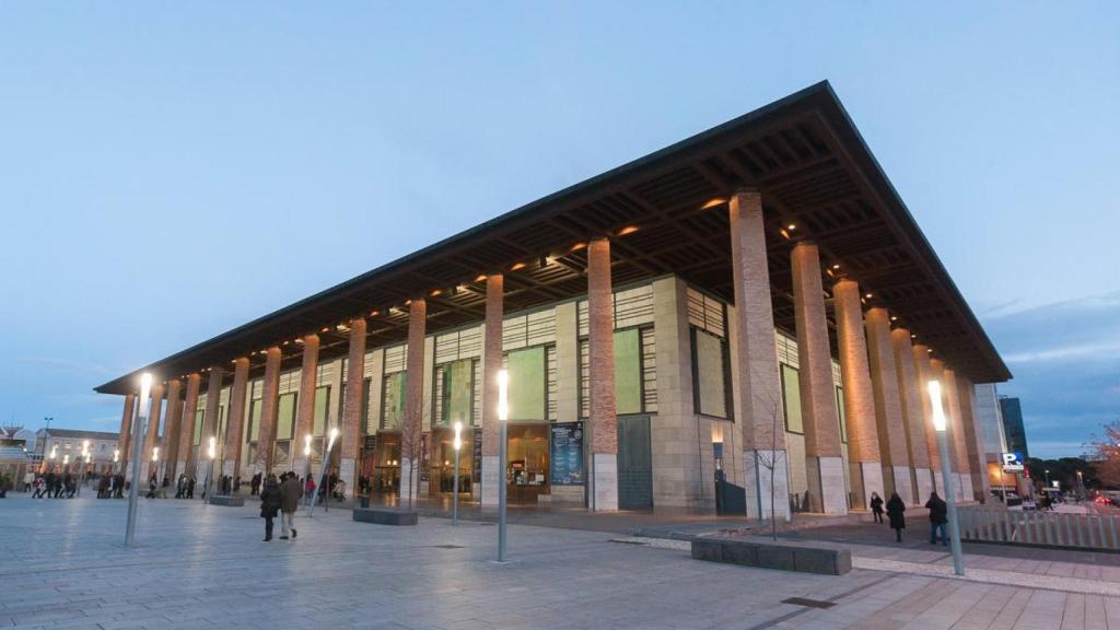 La fachada del Auditorio de Zaragoza Princesa Leonor.