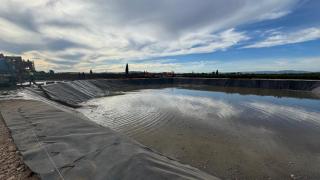 El lodo generado en la dana es depositado en embalses habilitados por la Generalitat. EE