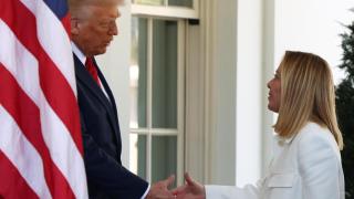 El presidente de EEUU, Donald Trump, recibe a la primera ministra italiana, Giorgia Meloni, en la Casa Blanca.
