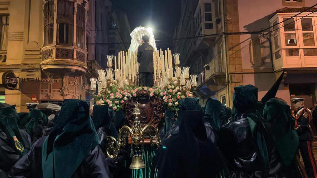 Lluvia en una de las procesiones de Ferrol
