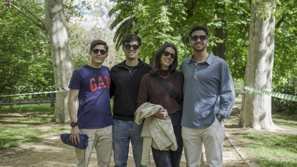 Álvaro, Bryan, Lía y Edu, jóvenes escogidos de forma aleatoria para consultarles qué piensan sobre la situación política actual.