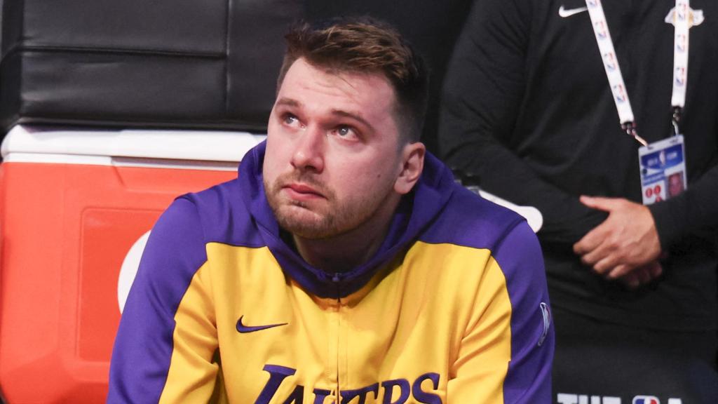 Luka Doncic, en su primer partido con los Lakers en el pabellón de los Mavericks