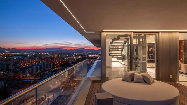 Detalle de uno de los apartamentos de lujo de la torre de Sierra Blanca Estates en Málaga capital.