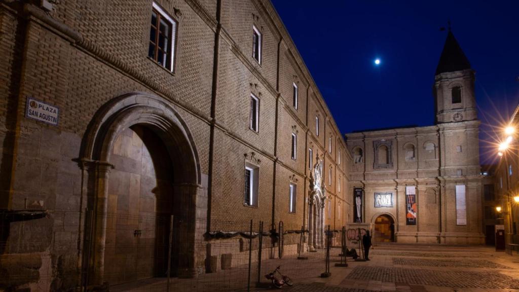 Nueva iluminación del antiguo Convento de San Agustín en Zaragoza