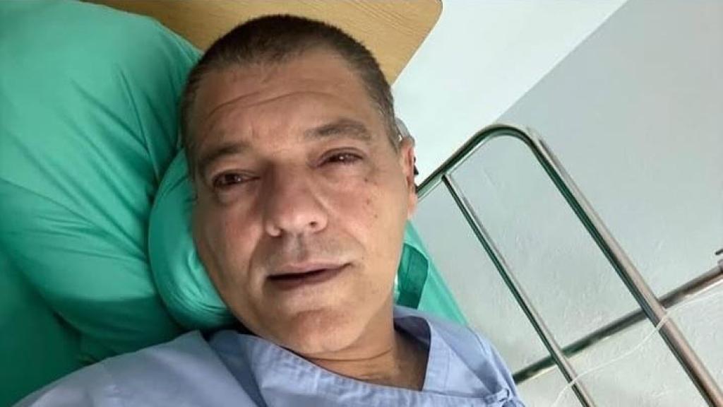 Frank Cuesta, ingresado tras sufrir la mordedura de una cobra escupidora.