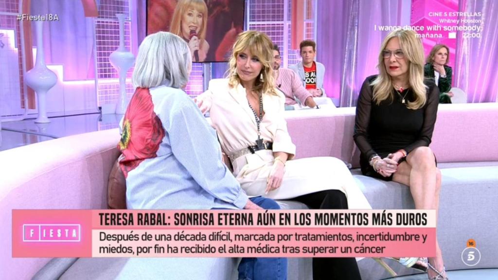 Teresa Rabal, Emma García y Belén Rodríguez en 'Fiesta'.