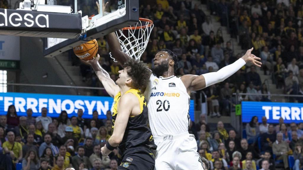 El pívot Fernando, en un partido del Real Madrid de baloncesto