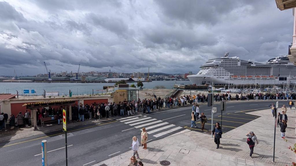 Colas en la jornada de ayer en el evento.