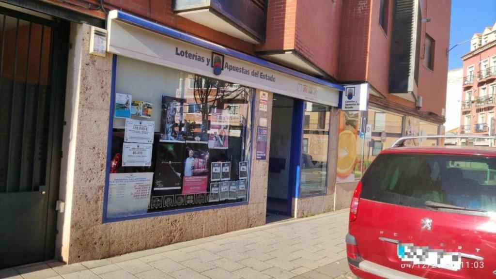 Administración número 3 de Alcázar de San Juan donde se ha vendido el segundo premio de la Lotería Nacional este sábado.