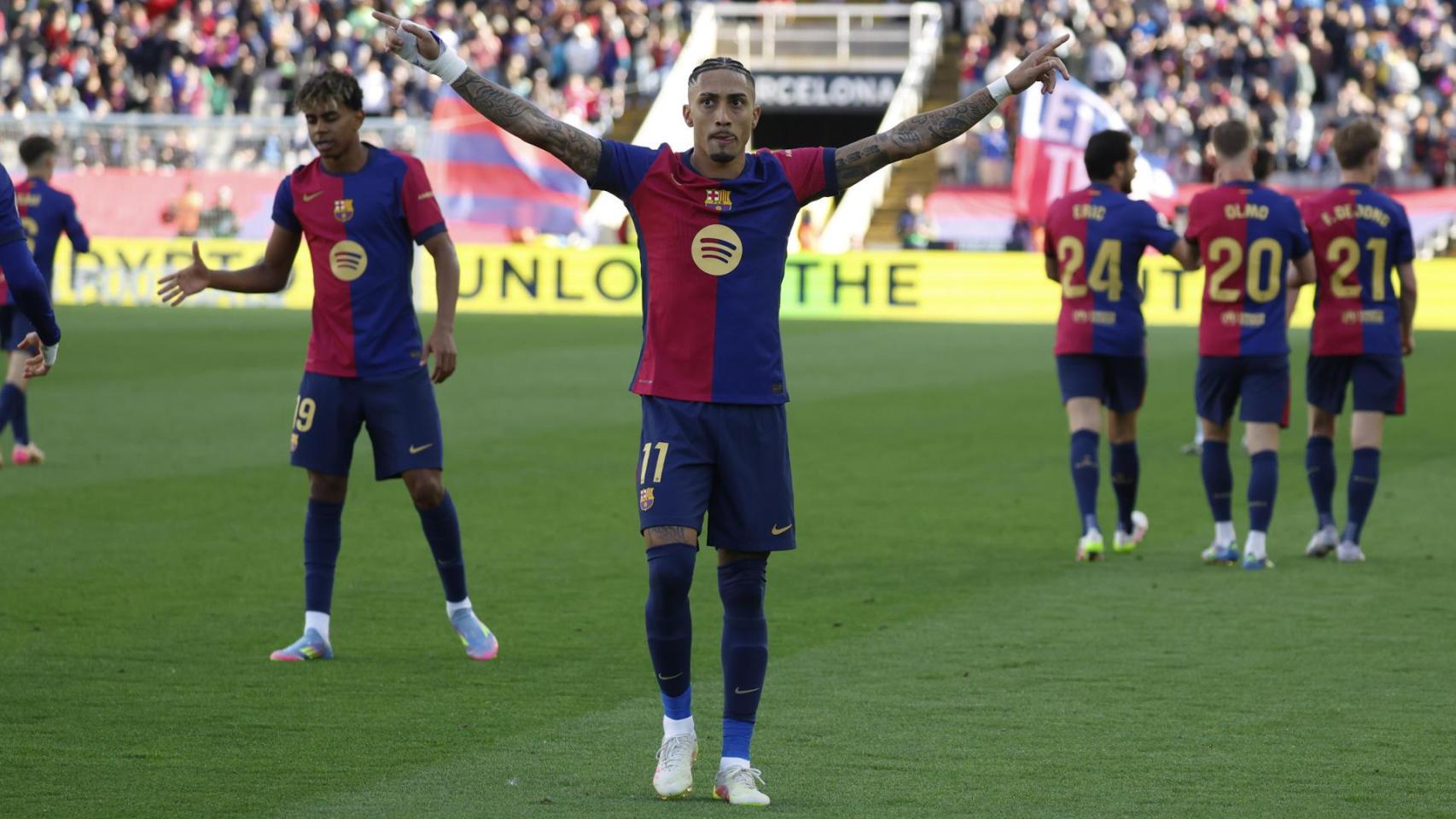 Raphinha celebra el gol de la victoria ante el Celta.