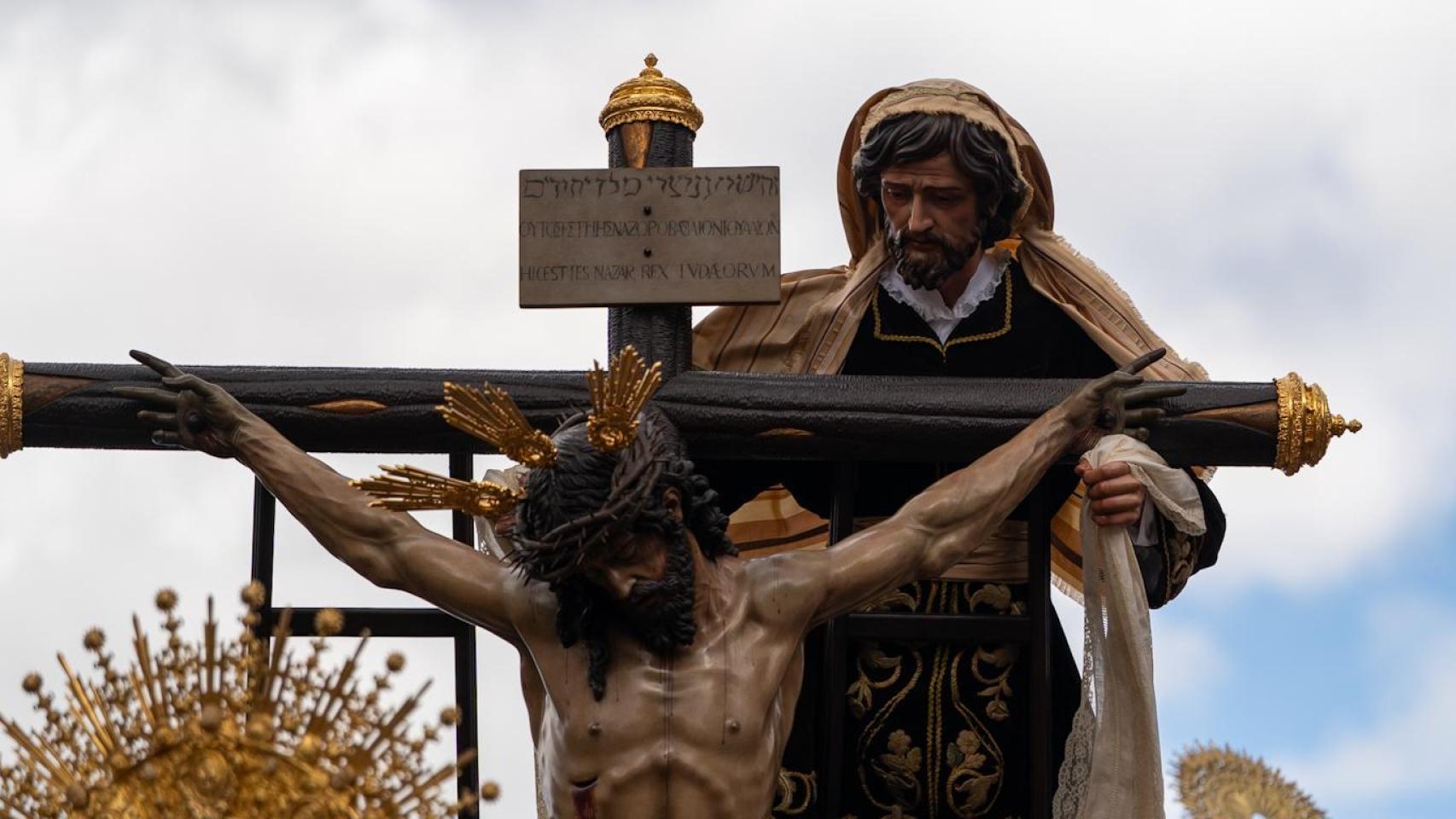 La Trinidad, en su estación de penitencia este Sábado Santo 2025