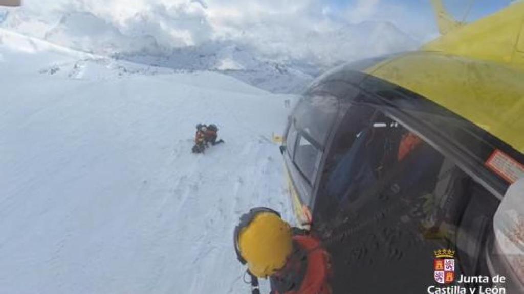 Imagen del rescate en la Laguna de Gredos (Ávila).