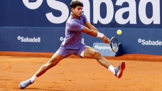 Carlos Alcaraz. durante un partido del Conde de Godó.