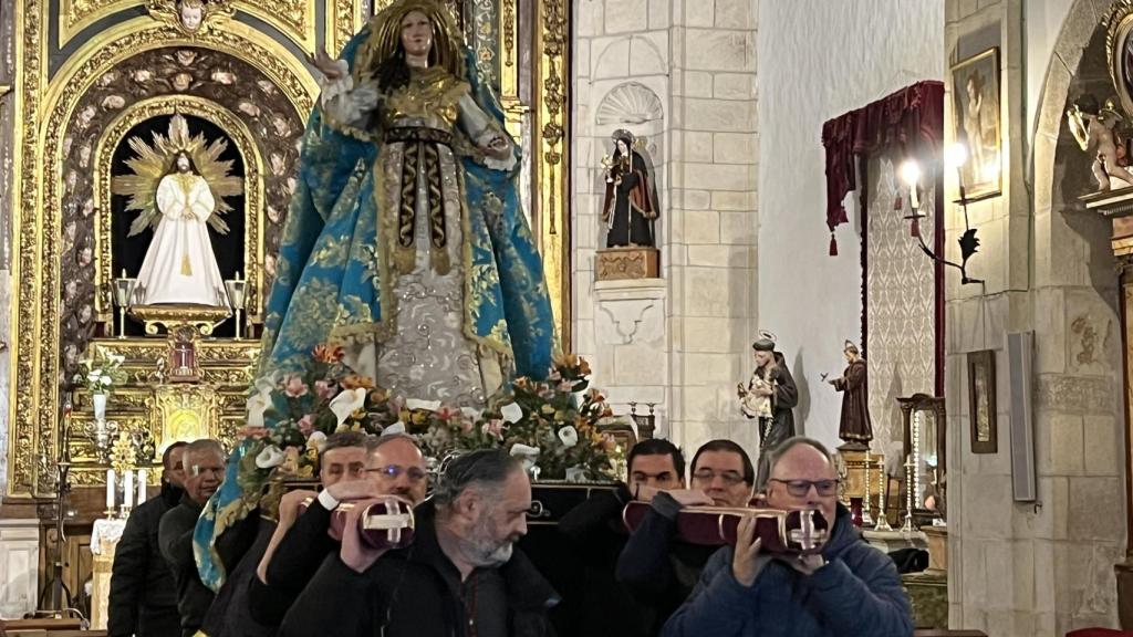 Procesión en el Templo de Las Capuchinas.