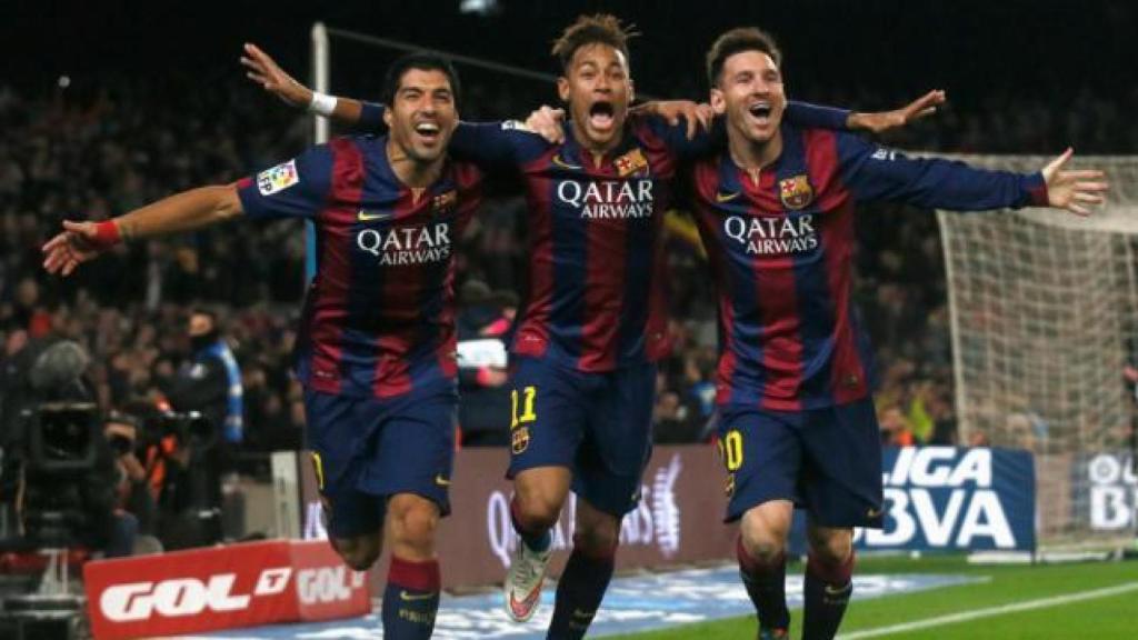 Suárez, Neymar y Messi celebran un gol.
