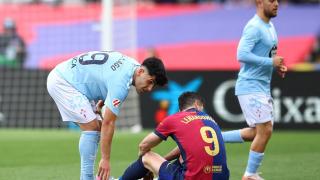 Lewandowski, se duele en el suelo contra el Celta.