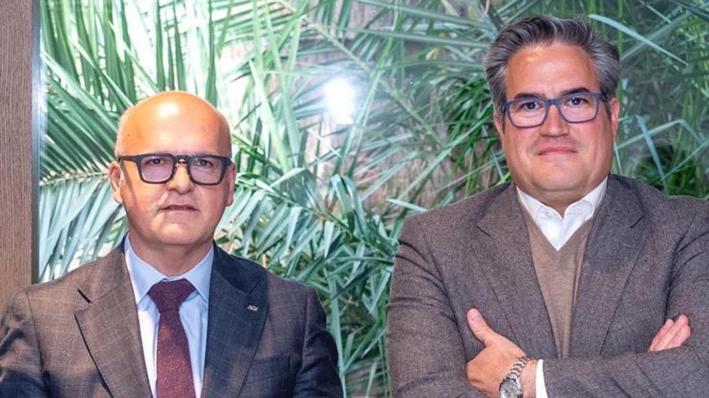 Ramon Seijas junto a José Manuel Baltar, expresidente de la Deputación.