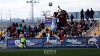 Lance del partido del Dépor ABANCA ante el Levante.