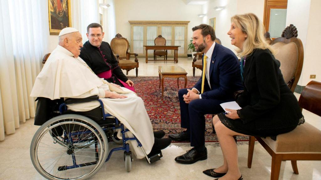 El Papa Francisco recibe en su residencia al vicepresidente de EEUU, JD Vance, este domingo.
