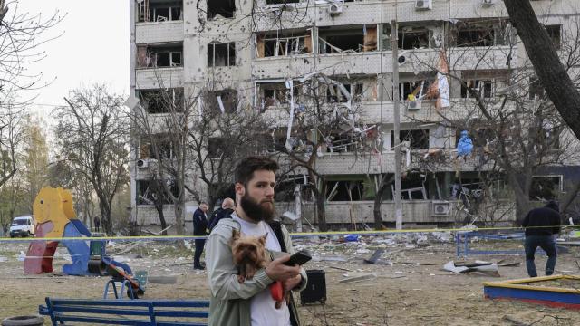 Efectos de un ataque ruso con drones sobre la localidad ucraniana de Jersón.