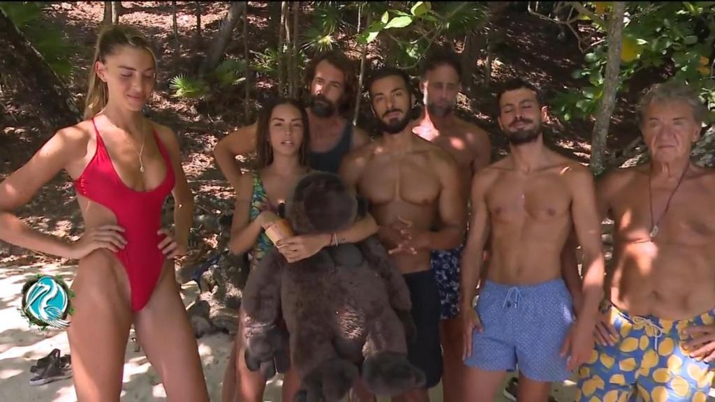 Los concursantes de Playa Calma, en 'Conexión Honduras'.