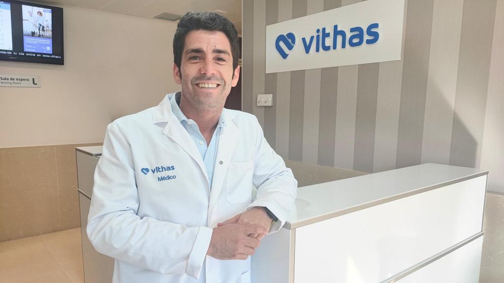 Alberto Cuevas, cirujano maxilofacial en Vithas Málaga.