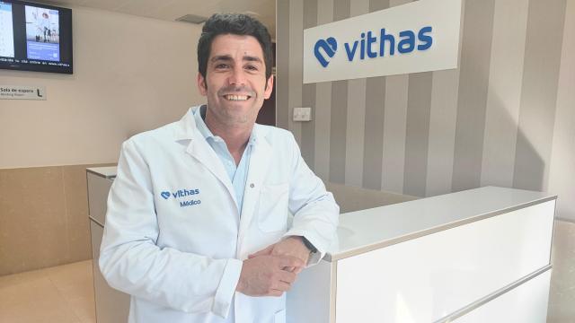 Alberto Cuevas, cirujano maxilofacial en Vithas Málaga.