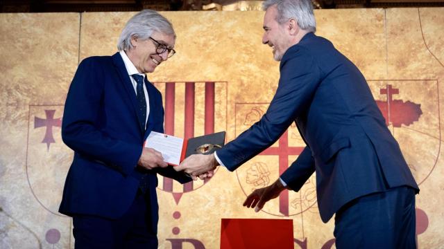 Azcón entrega la Medalla al Mérito Cultural a Antonio Jiménez, gerente de la Fundación Santa María de Albarracín
