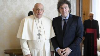 Javier Milei visitó al papa Francisco en febrero de 2024, en el Vaticano.