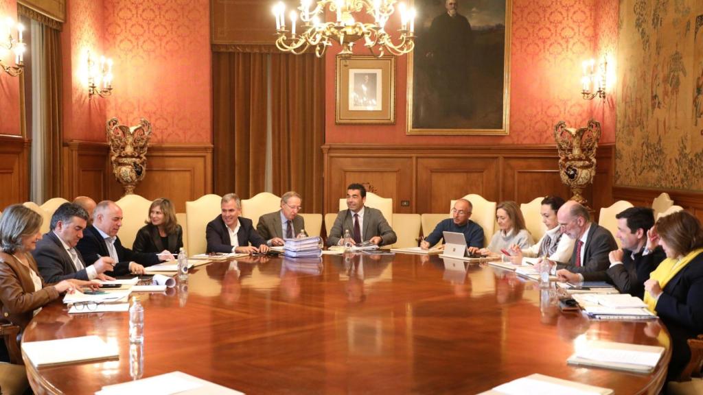 La Diputación de Pontevedra destina 2,1 millones para que 9 ayuntamientos impulsen nuevas inversiones