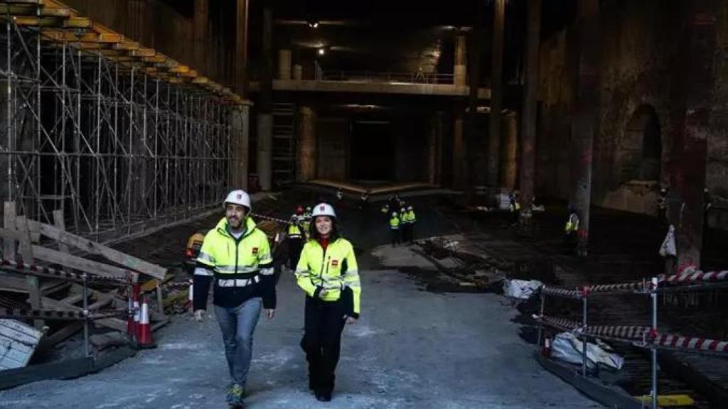 Ayuso durante una visita a las obras de ampliación.