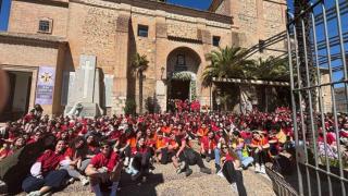 Grupo de jóvenes en el Jubileo Adolescente de Urda.