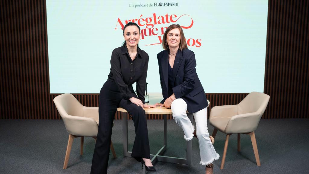 Cruz Sánchez de Lara, vicepresidenta ejecutiva de EL ESPAÑOL y editora de Magas y ENCLAVE ODS; junto a Charo Izquierdo, directora de ENCLAVE ODS.