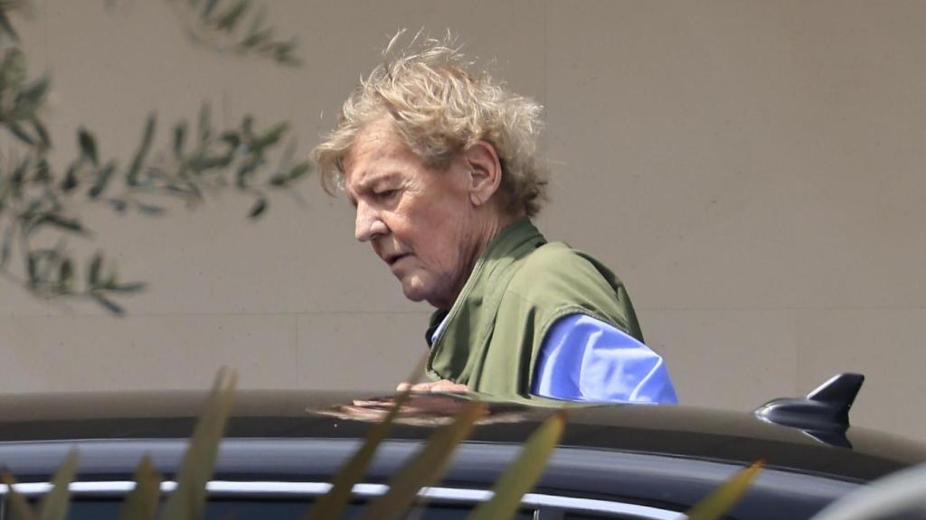 Ernesto de Hannover abandonando el hospital hace unas semanas.