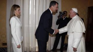 Felipe y Letizia en su encuentro con el Papa Francisco en 2014.