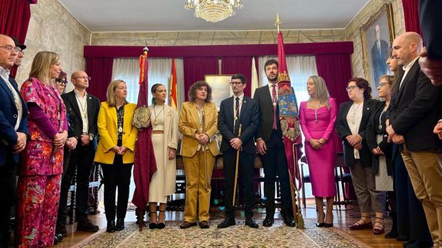 La corporación local celebra el Día de Santiago en Padrón.