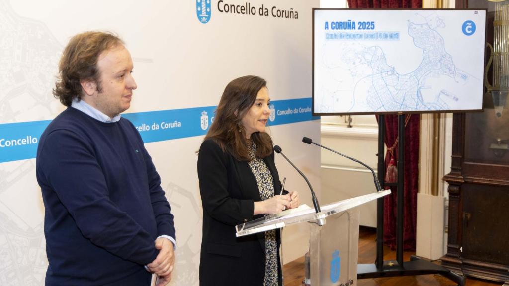 El concejal de Urbanismo, Francisco Díaz Gallego, y la alcaldesa de A Coruña, Inés Rey.