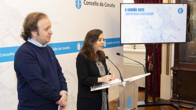 El concejal de Urbanismo, Francisco Díaz Gallego, y la alcaldesa de A Coruña, Inés Rey.